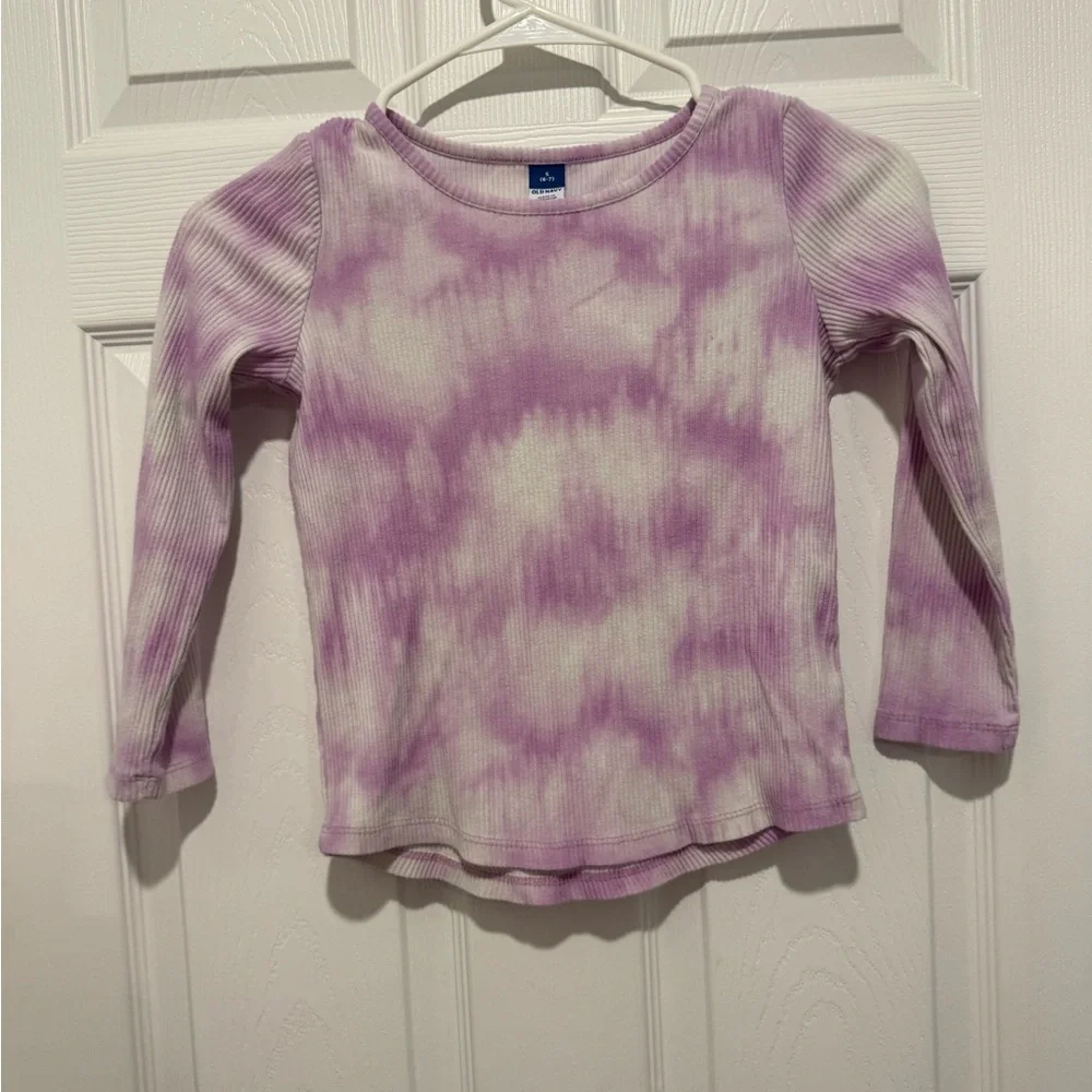 Girl’s Old Navy 3 Long Sleeve Tops Bundle Size Small (6-7).